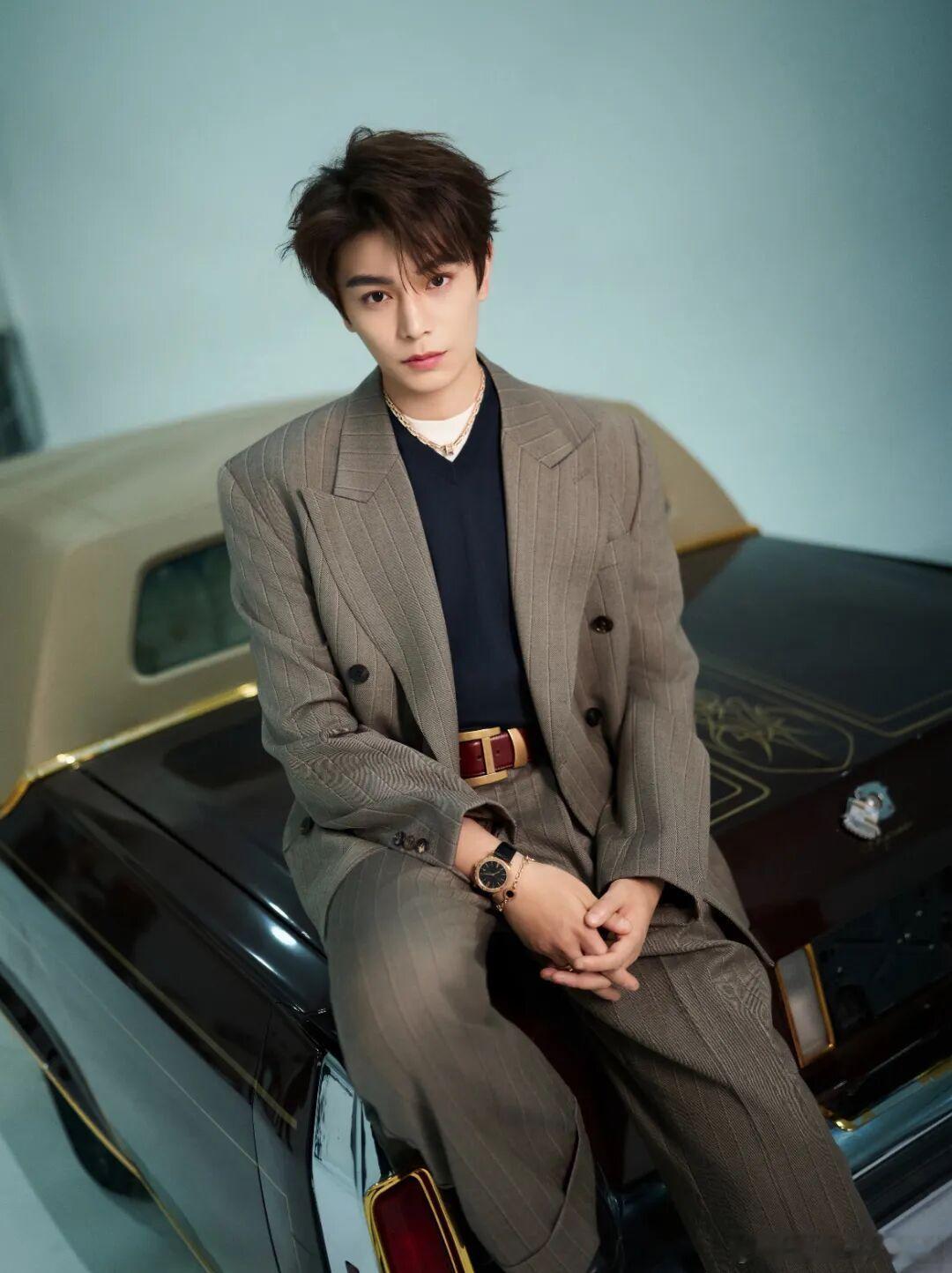 🍉丁禹兮有个👓商务要宣了，他一直都挺努力的，而且一直很配合剧组工作 