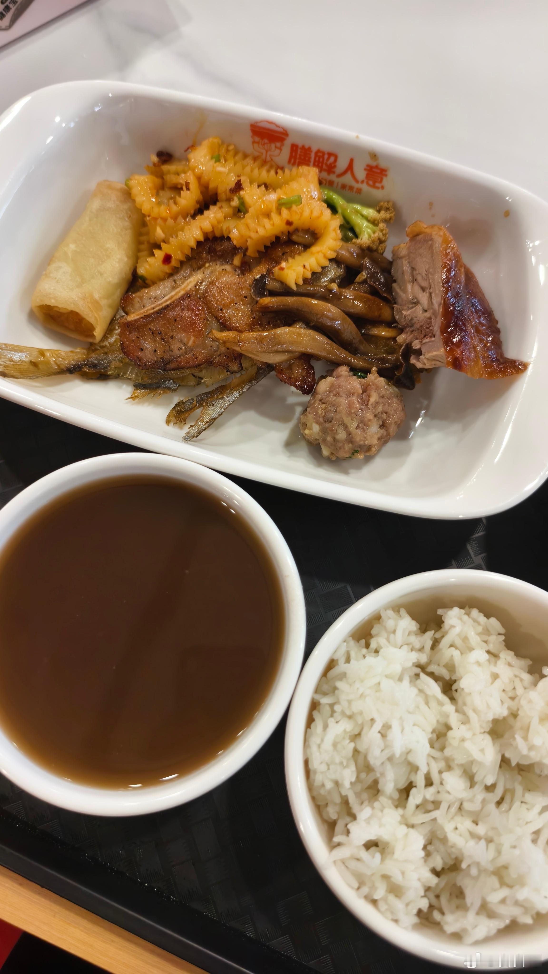 好饿好饿好饿呀。 