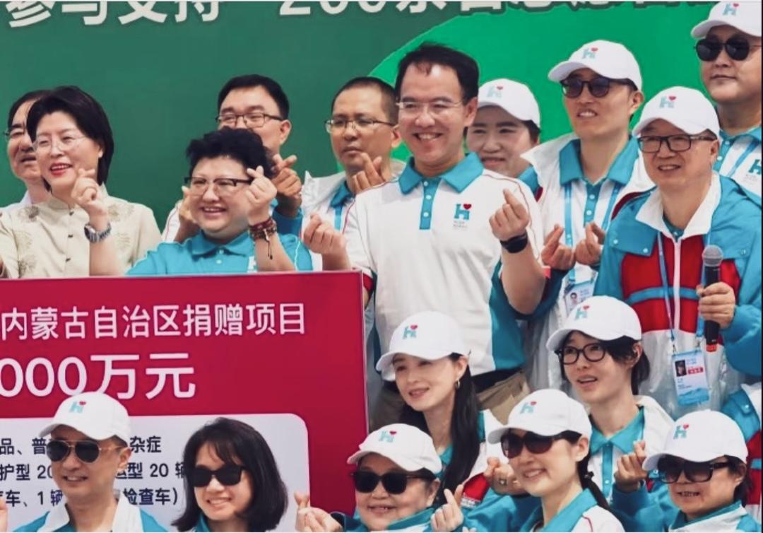 韩红老师好像身体不太好，很多次看她出来做慈善都病怏怏的样子。支持韩红老师，做事情