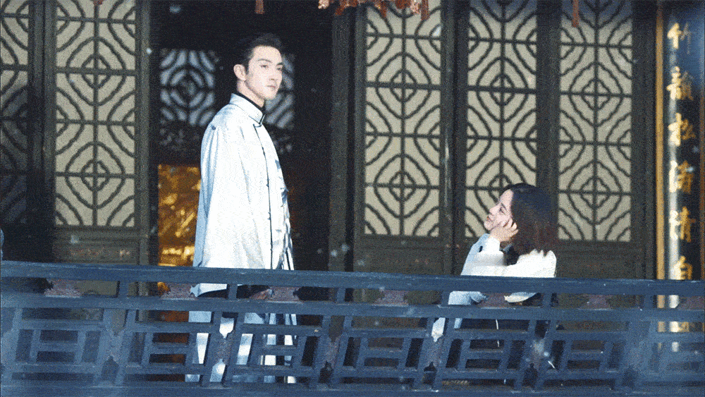 #沈之衡百岁青年怨气大#这也太会了吧，真的把高伟光拍出了一种寂寞感和神秘感，感觉