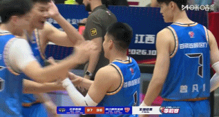 季前赛两轮后，外援有两人接近顶级

首先是北京北汽队新赛季新签约小外援沃特斯，季
