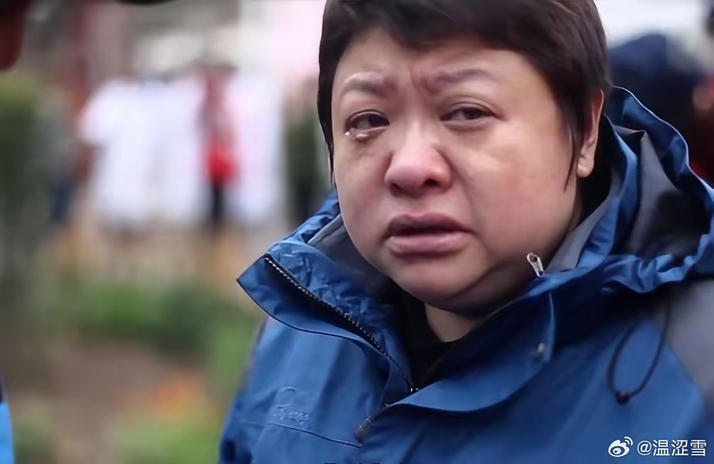 一哭 二跪 三生病 这些总得拍拍照 一被质疑就后退 爱心要经得起质疑。 