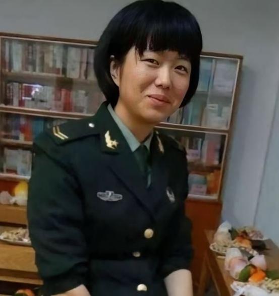 2019年，云南丽江的退伍通讯兵唐雪，为了自保，将身高1米9的大汉杀害，当被以故