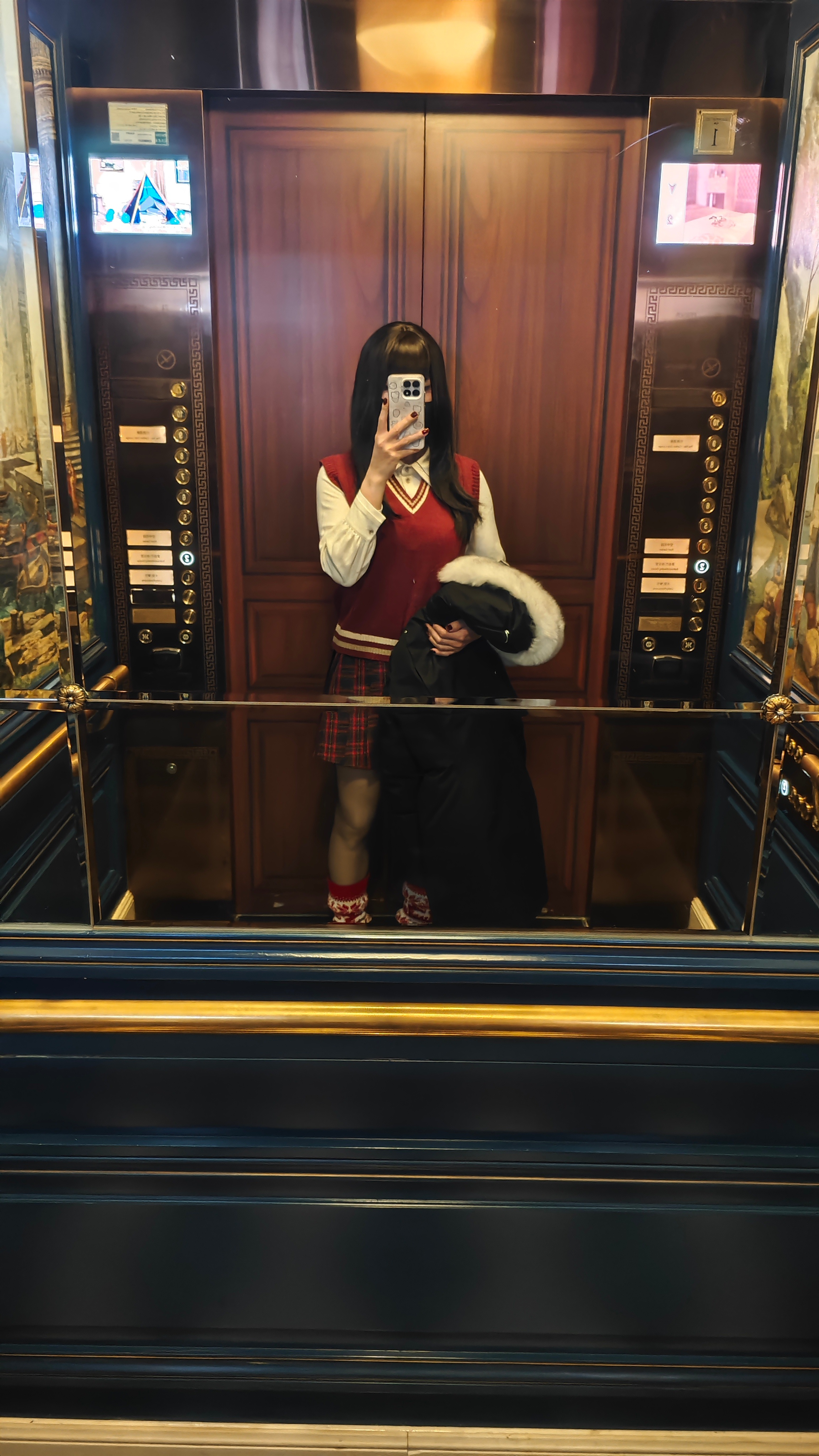 正愁在天津的最后一晚，而且还是平安夜没有熟悉的夜店可以去玩，正巧看到康辰推荐的店