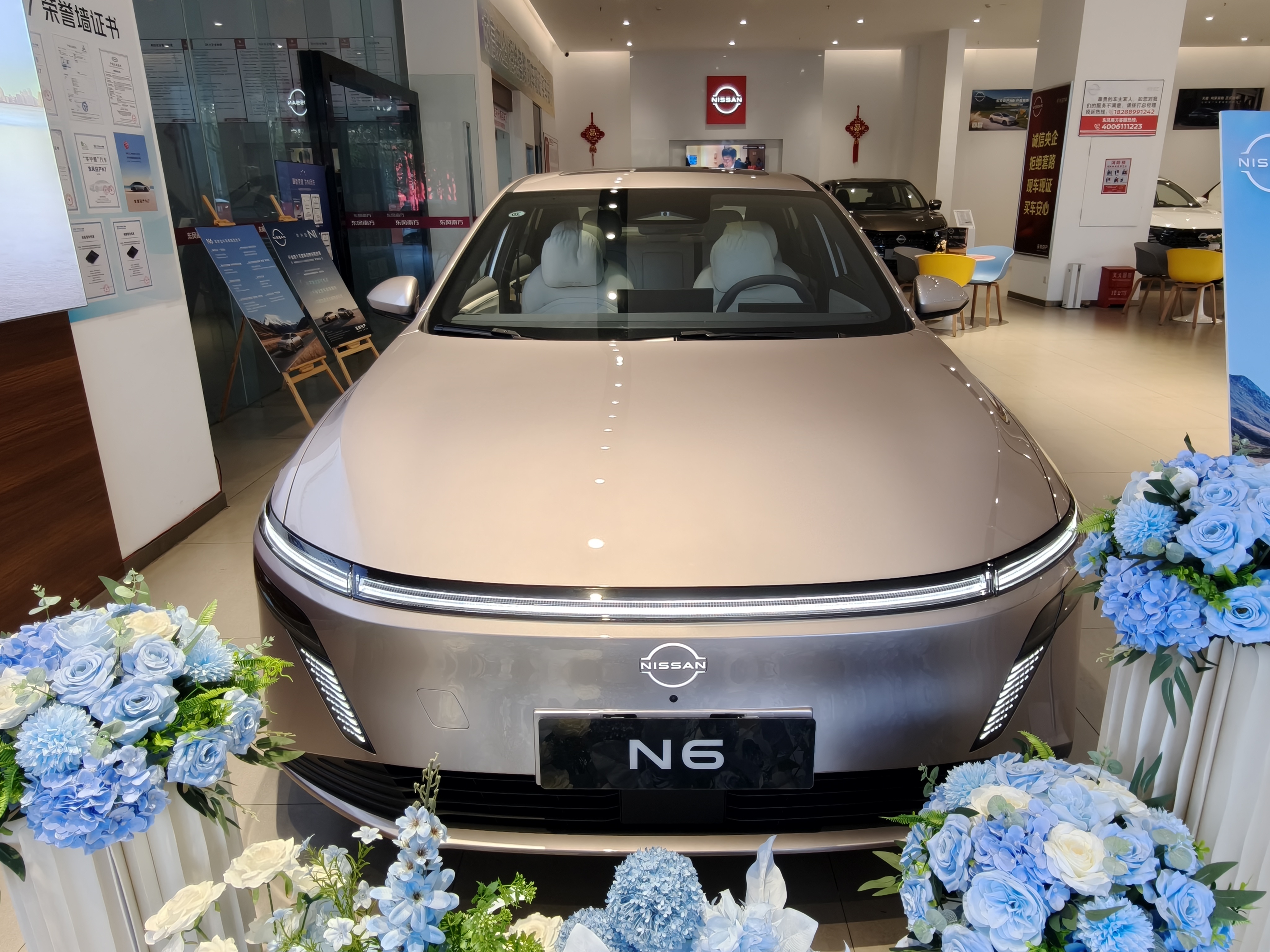 路过看看顺便开一圈，这个内饰真舒服啊