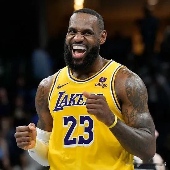 现役球员季后赛得分最高纪录：

1.勒布朗·詹姆斯(8050 ）
2.凯文·杜兰