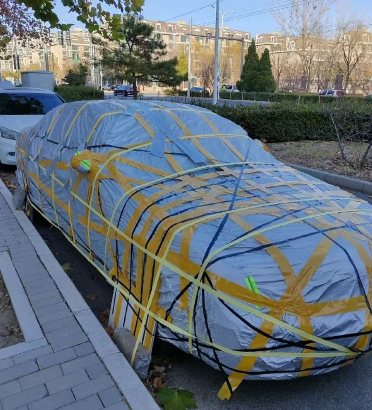 北京冬天的风到底有多大 北京冬天的风主打一个不讲道理！吹倒电动车是常规操作，户外