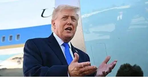 中东这局势比翻书还快！美方刚跟伊朗达成两周停火协议，特朗美国普就公开放话美军舰机