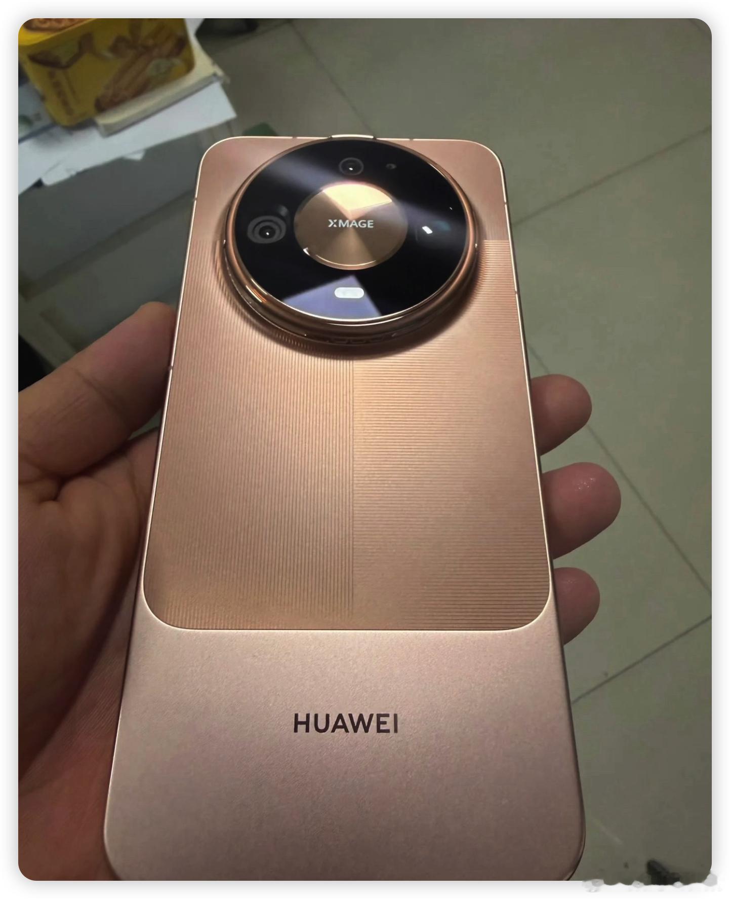 华为Mate 90系列的外观大概就是这样了，华子的旗舰机质感我觉得是不用担心的。