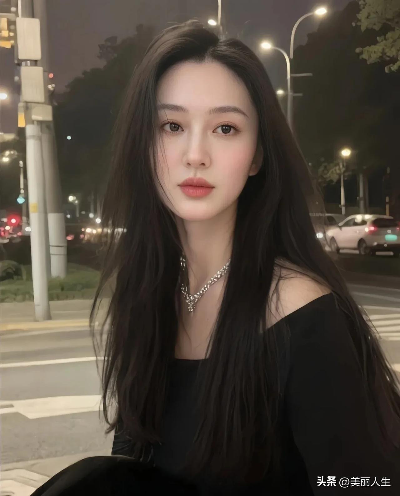 晴天的三亚！💙海水干净得像是刚擦过的玻璃，随便拍拍都能假装在动画片里度假～傍晚