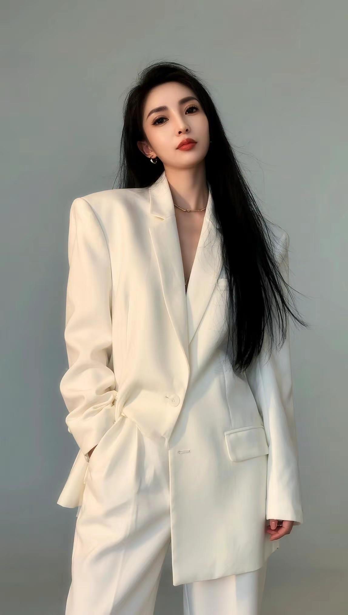 遇见你的时候，耳边就听到了四个字：在劫难逃