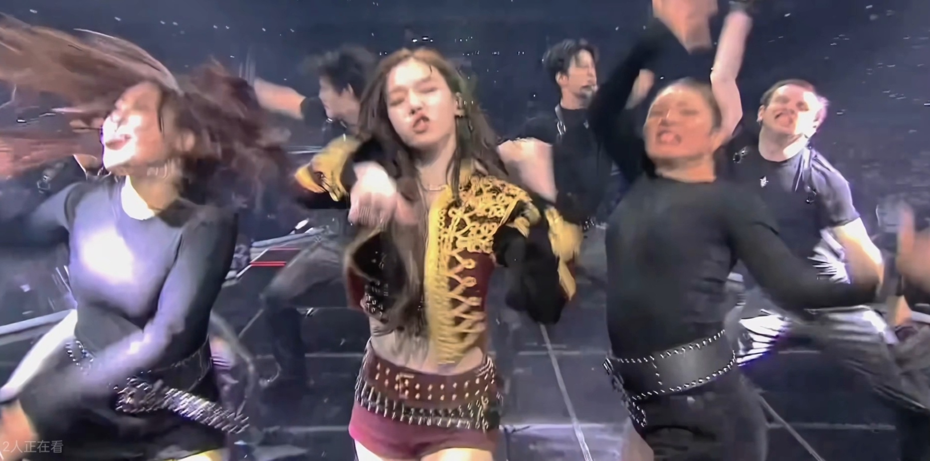 何意味 我还是更喜欢这样的金玟庭 法一周法到小福装满kanye鲸夜还不停继续邀请