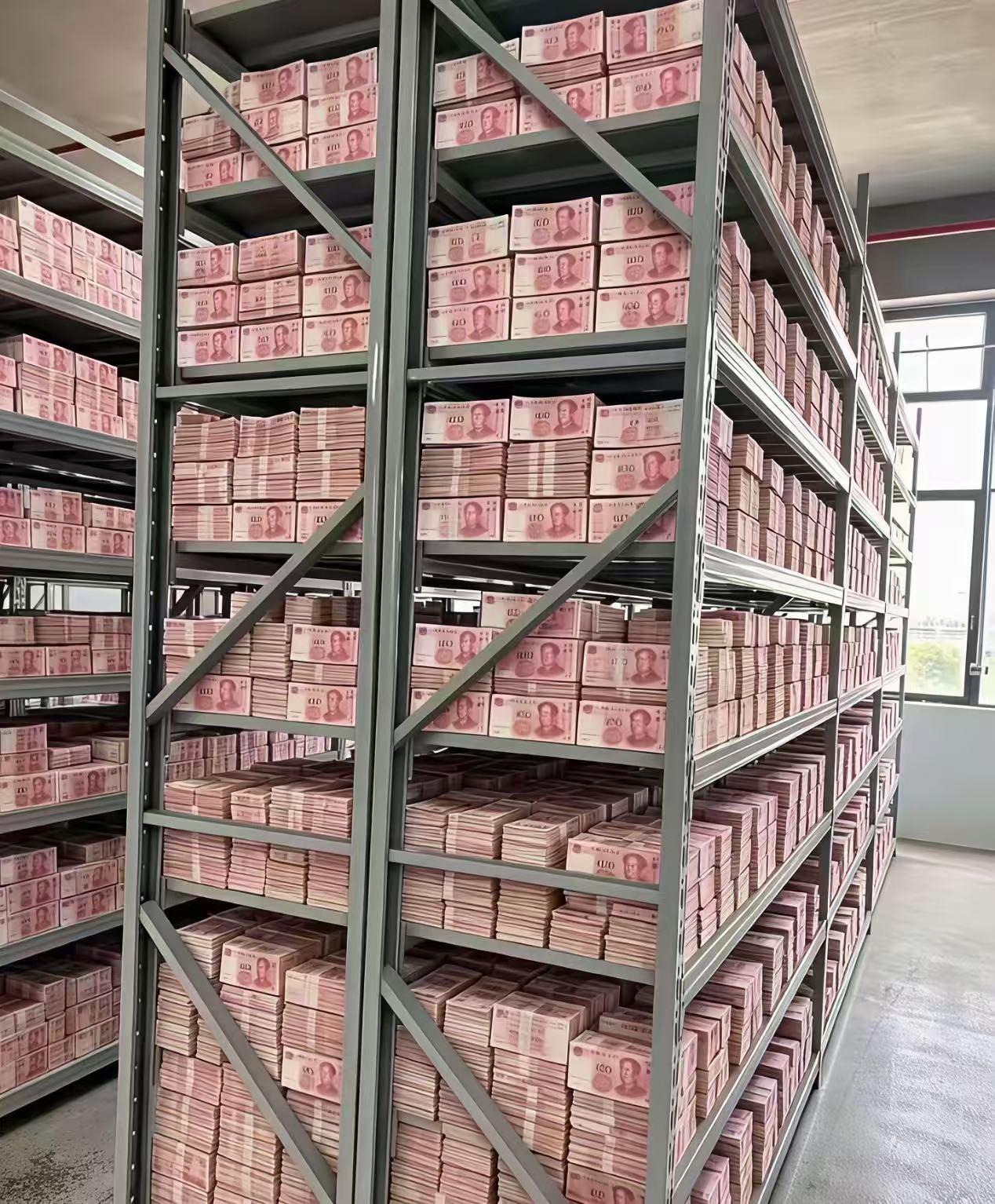 这张图片呈现的是视觉冲击力极强的现金仓储效果，现实中普通单位或个人不会以这种方式