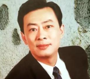 当年，王诗槐离婚后，独自带着有智力残疾的儿子相依为命。一天，朋友告诉他一个消息：