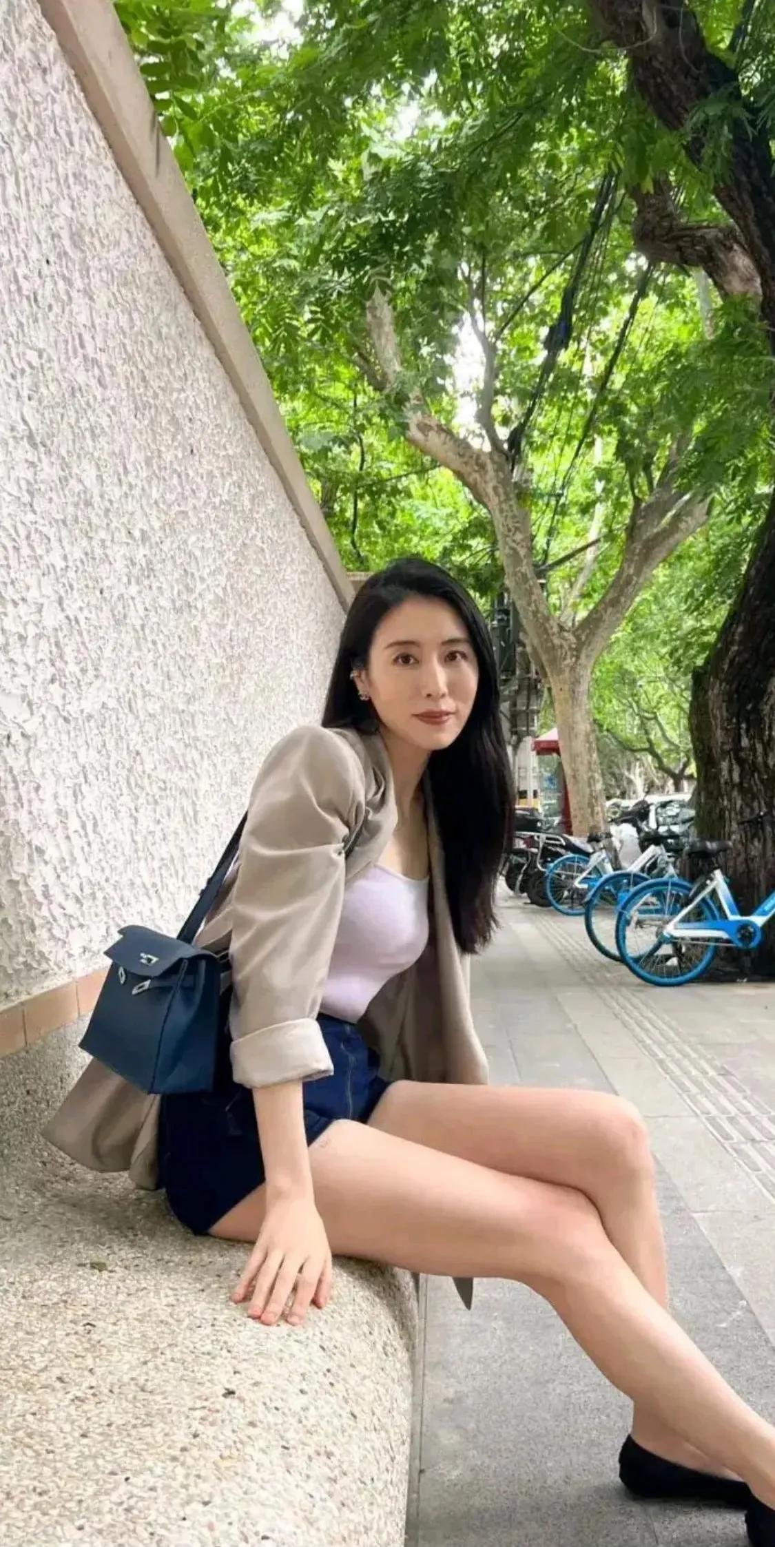 并不是失落，也没有生气，只是有点累了，厌倦了付出太多，没有回报还不被理解的日子。
