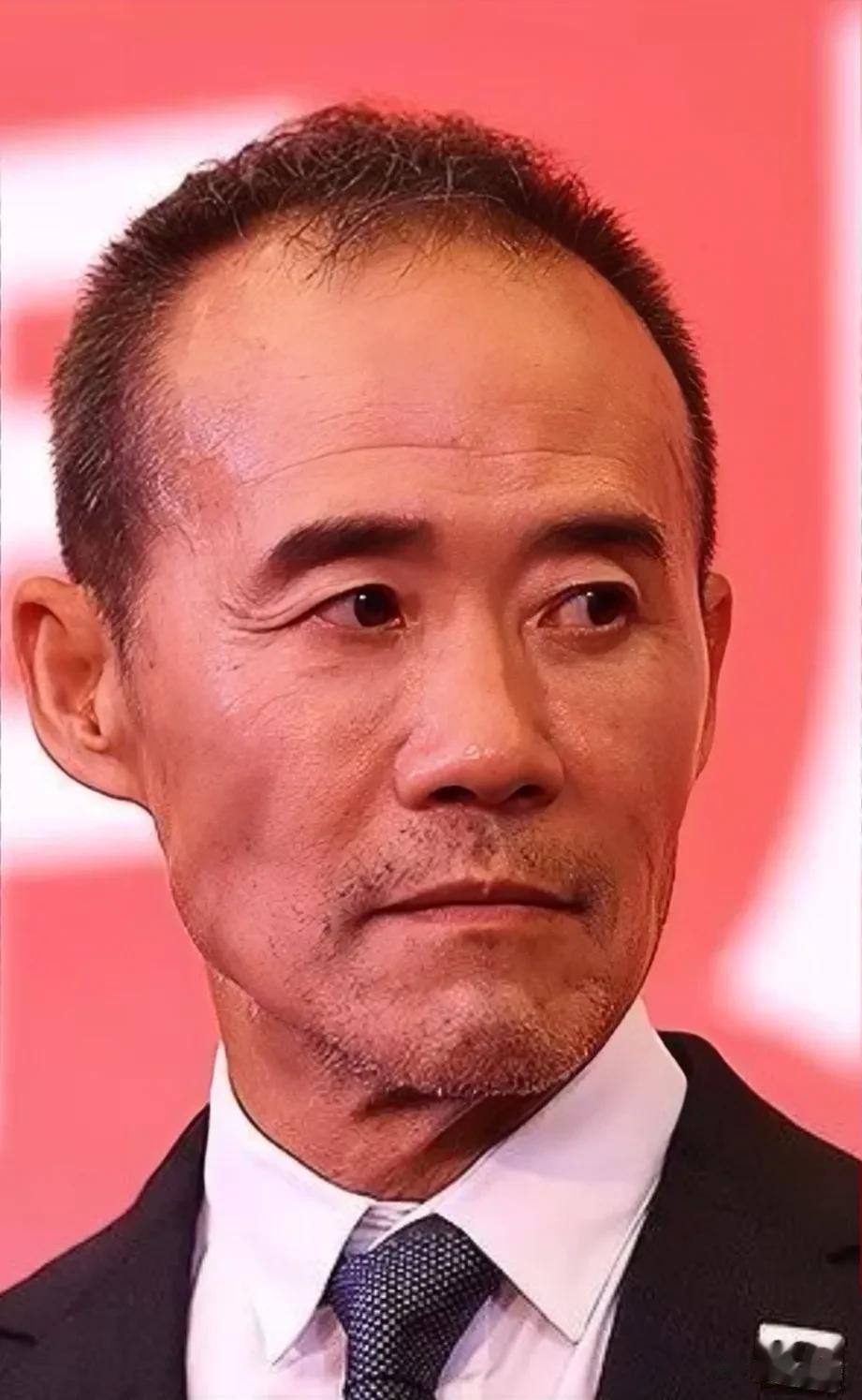 大咖王石，演讲中自我批评，语言十分直接，讲不下去的时候，台下并没有嘘声，而是掌声