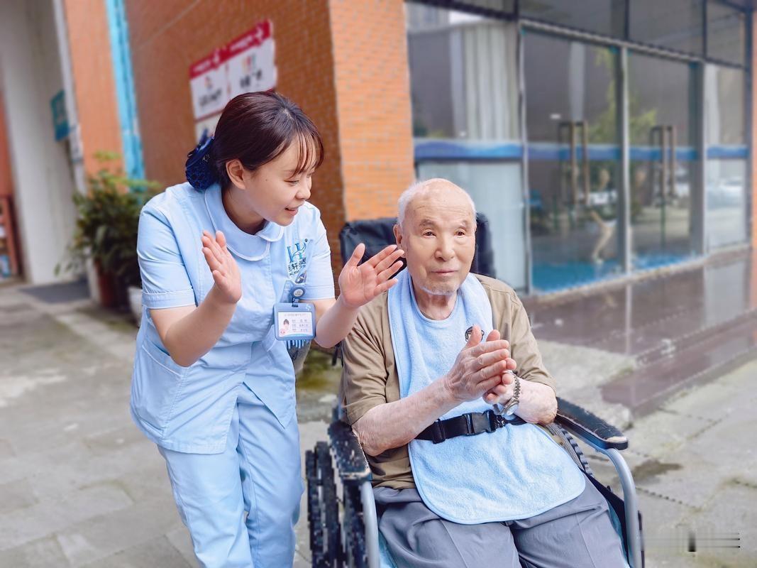 湖北人恭喜！3月1日起带薪护理假来了，最长15天工资照发
 
湖北人注意！好政策