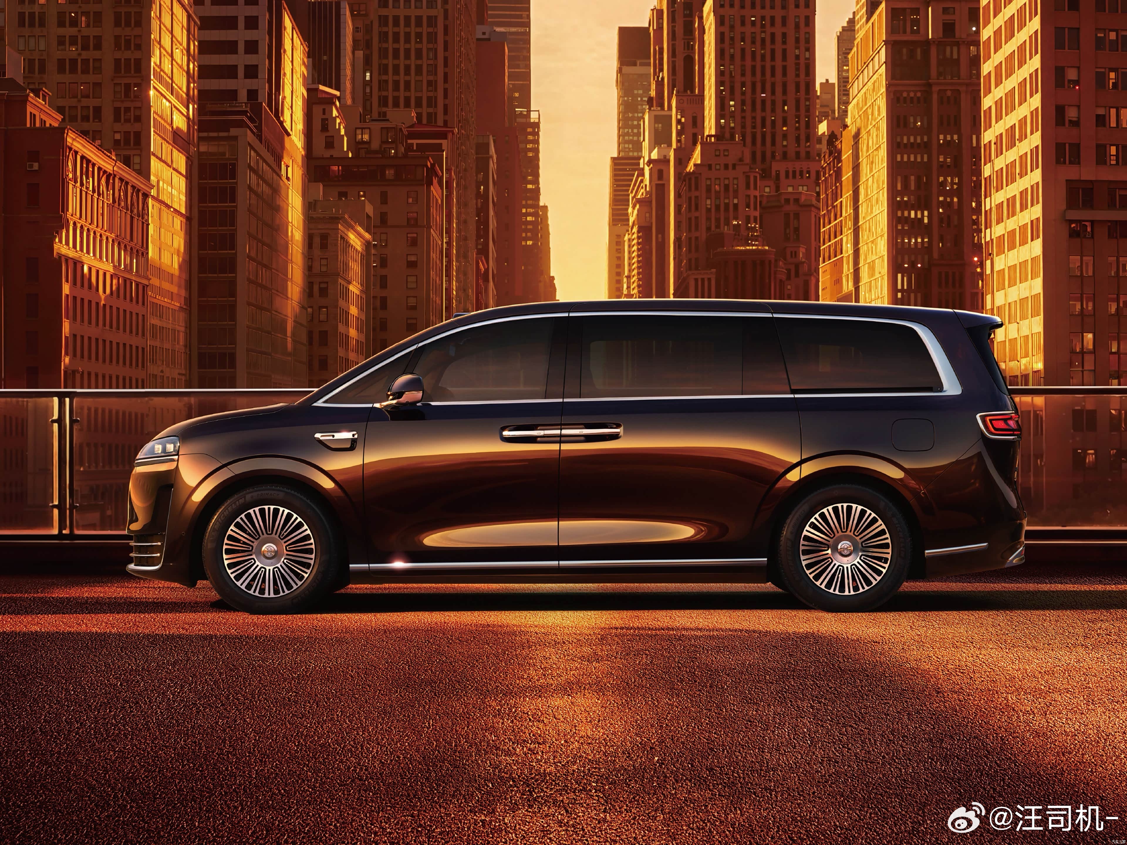 智界V9和路虎freelander一样，前双叉臂后h臂，都是奇瑞最高级的规格。 