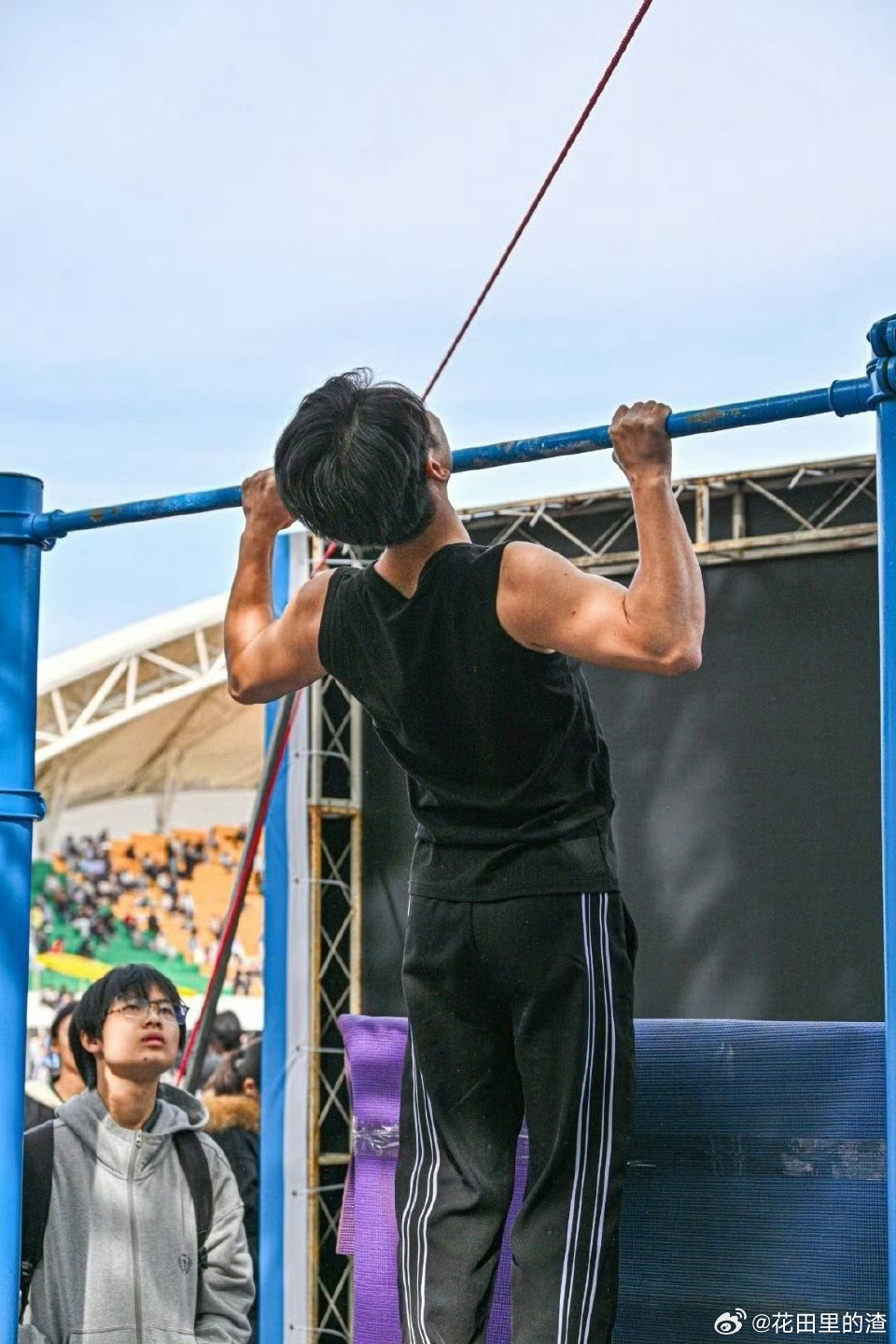 这就是大学生多吃不胖的原因吧大学生的身材管理太圈粉，不节食、不内耗，吃的时候尽兴