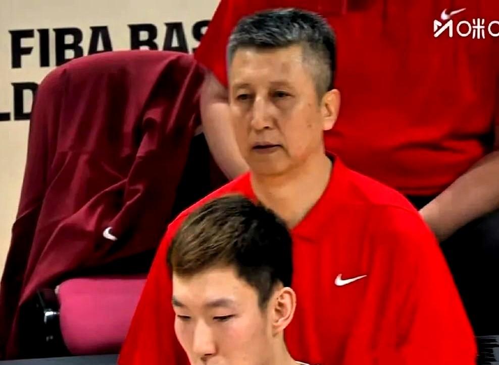 中国男篮罕见落后韩国队30分，最终以16分再次输给韩国队。

郭士强带队两连败韩