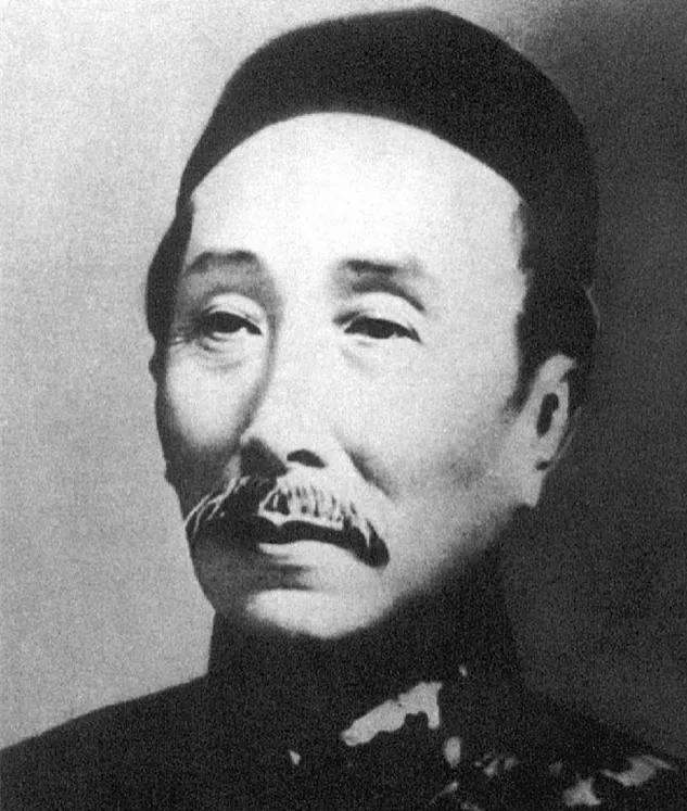 伍廷芳，中国近代第一位华人大律师，晚清至民国时代的外交先驱。

清末美国排华暴行