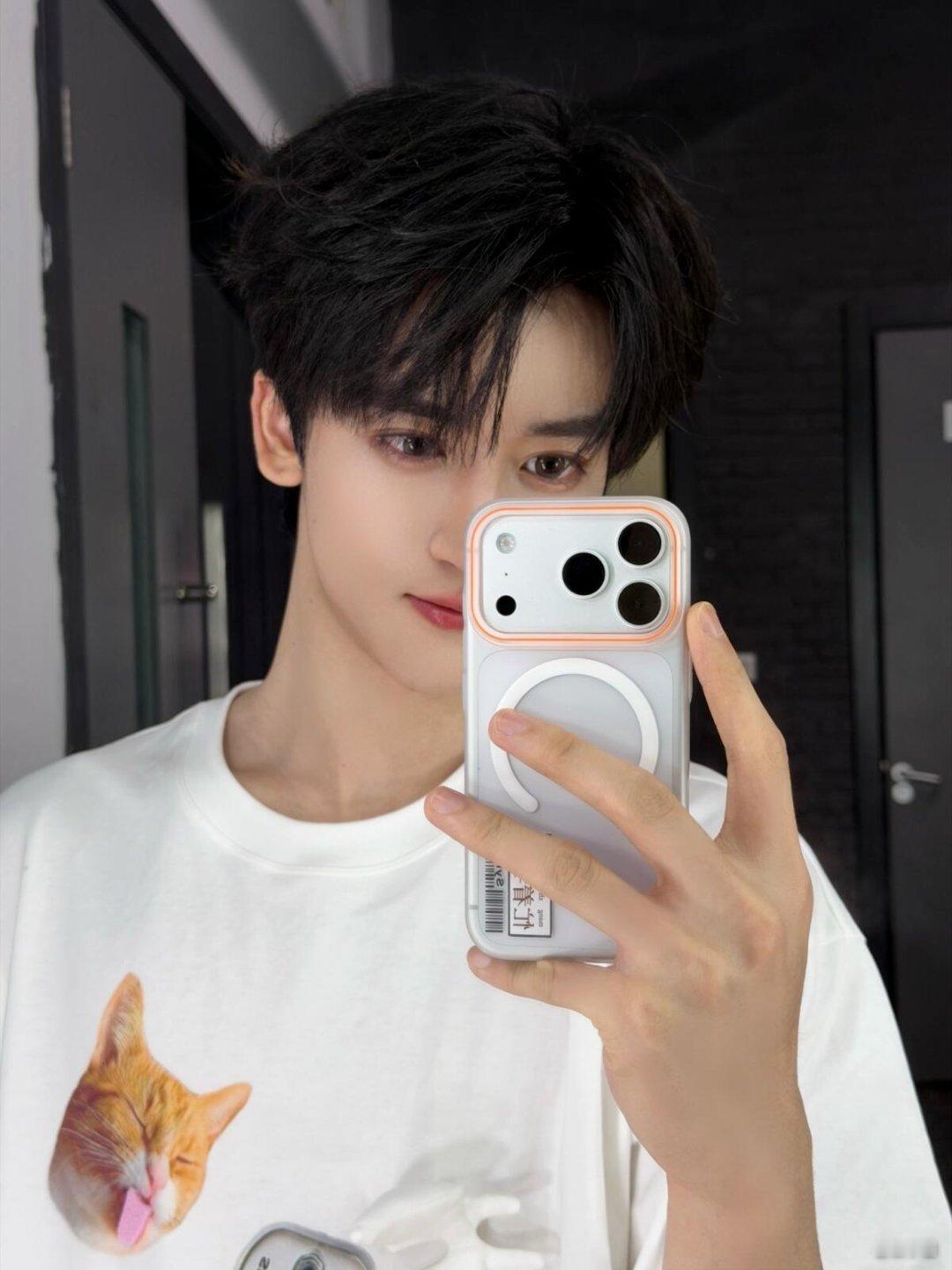 谁懂？邓佳鑫这个wink好萌🤳多多佳鑫