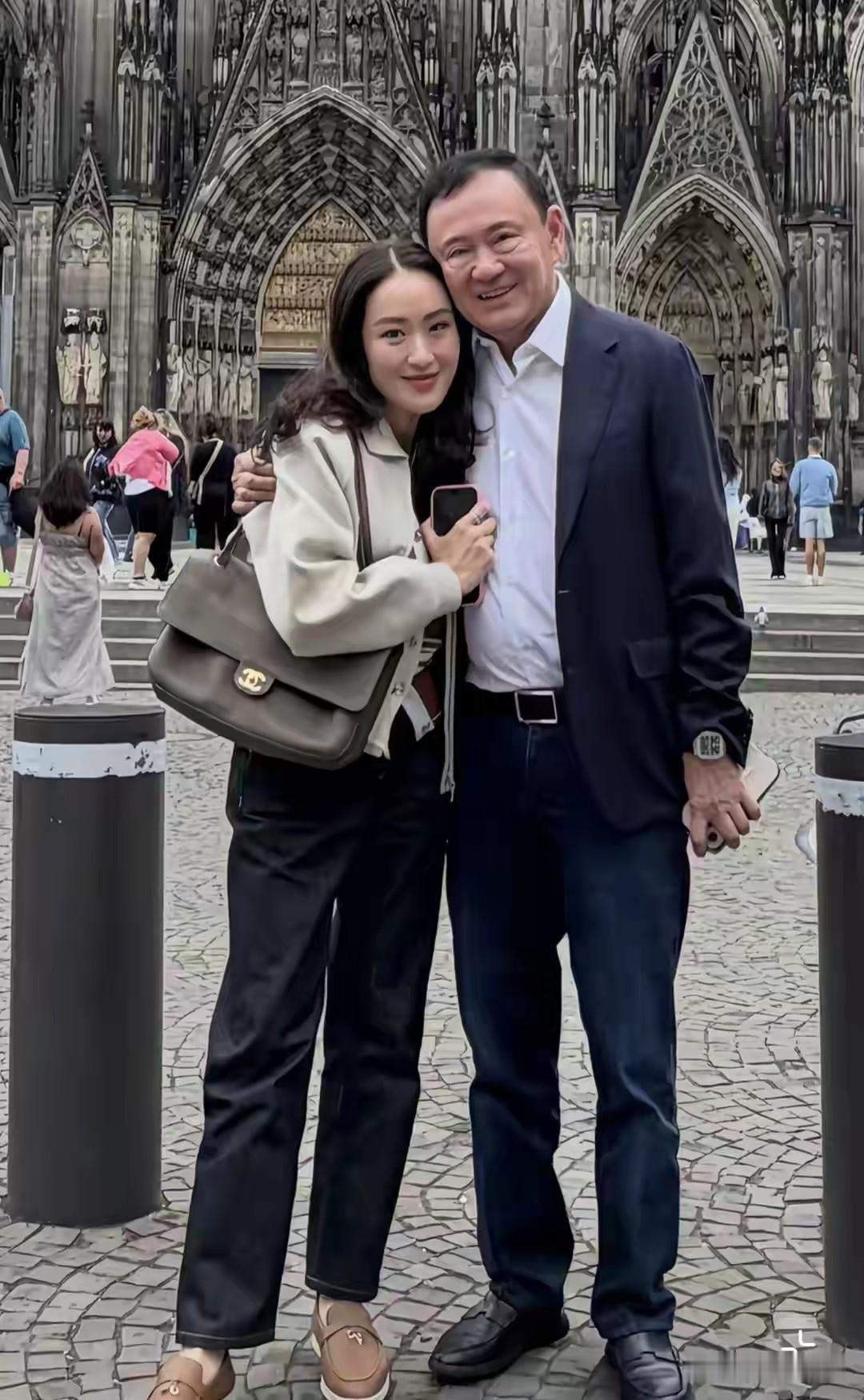 有其父必有其女？难怪佩通坦那么爱炫耀，原来他信也是喜欢炫耀的人，他去德国科隆大教
