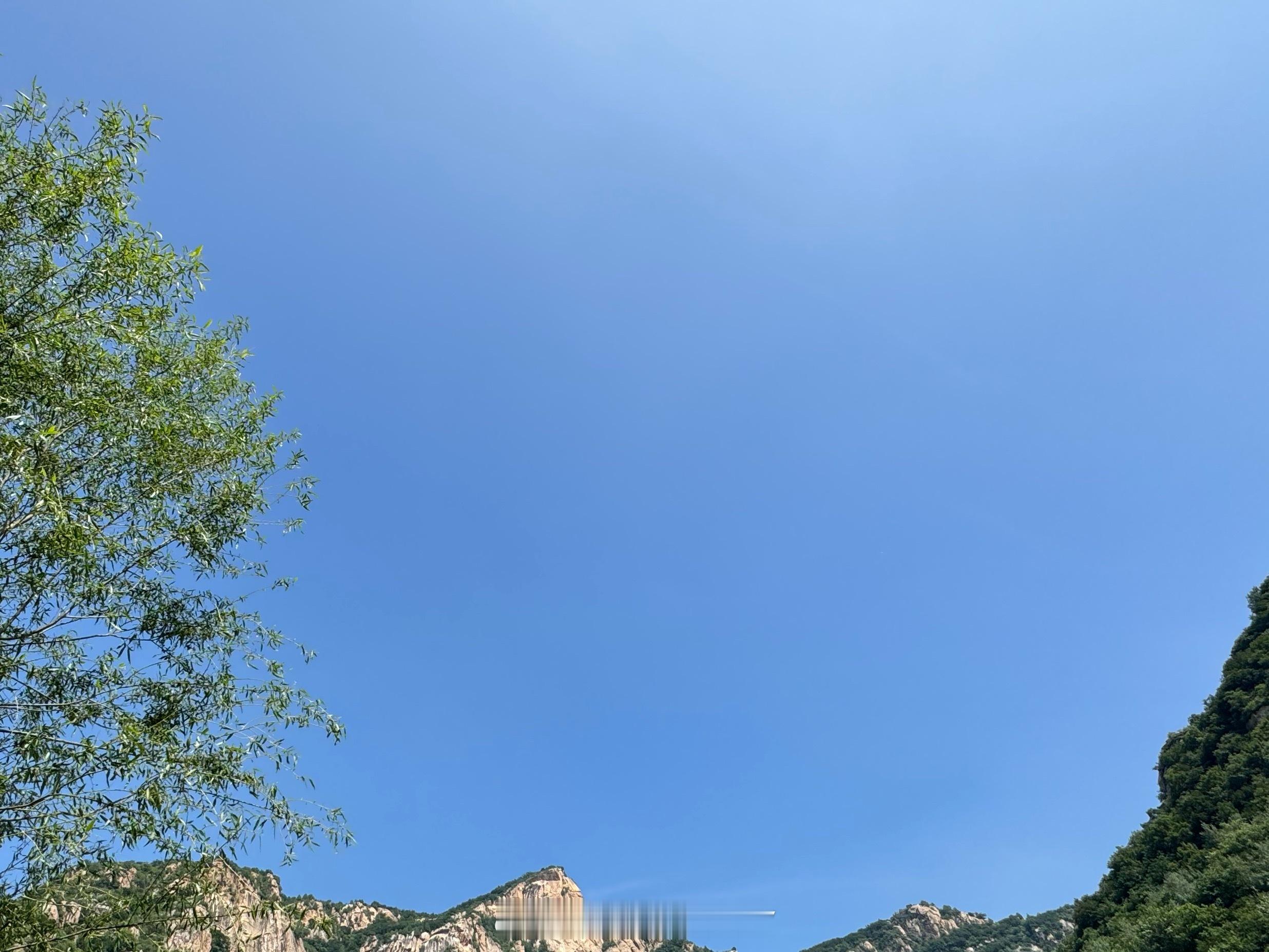一觉醒来和夏天告别了 希望能快点凉快起来吧，一出门一身汗滋味不好受[裂开][裂开