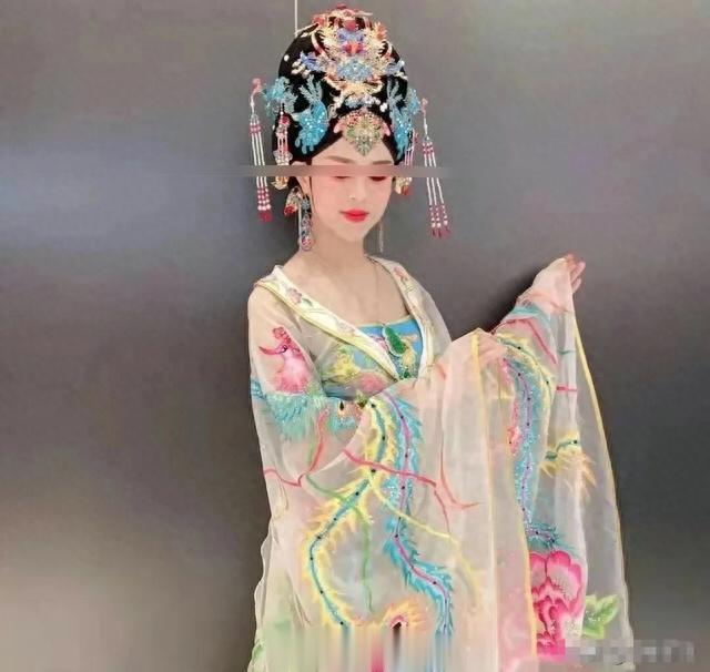 #百万粉丝网红罗大美遭熟人绑架杀害#昨天一大清早看到消息很惊讶，罗大美是河南南阳