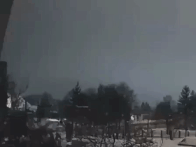 基辅又被炸了。俄罗斯对基辅发动了新一轮导弹袭击，发射了7枚“伊斯坎德尔”导弹。袭