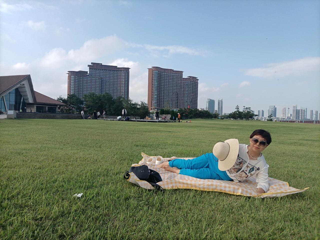 度假草地躺平计划 我的户外小天地 户外露营🌞阳光正好