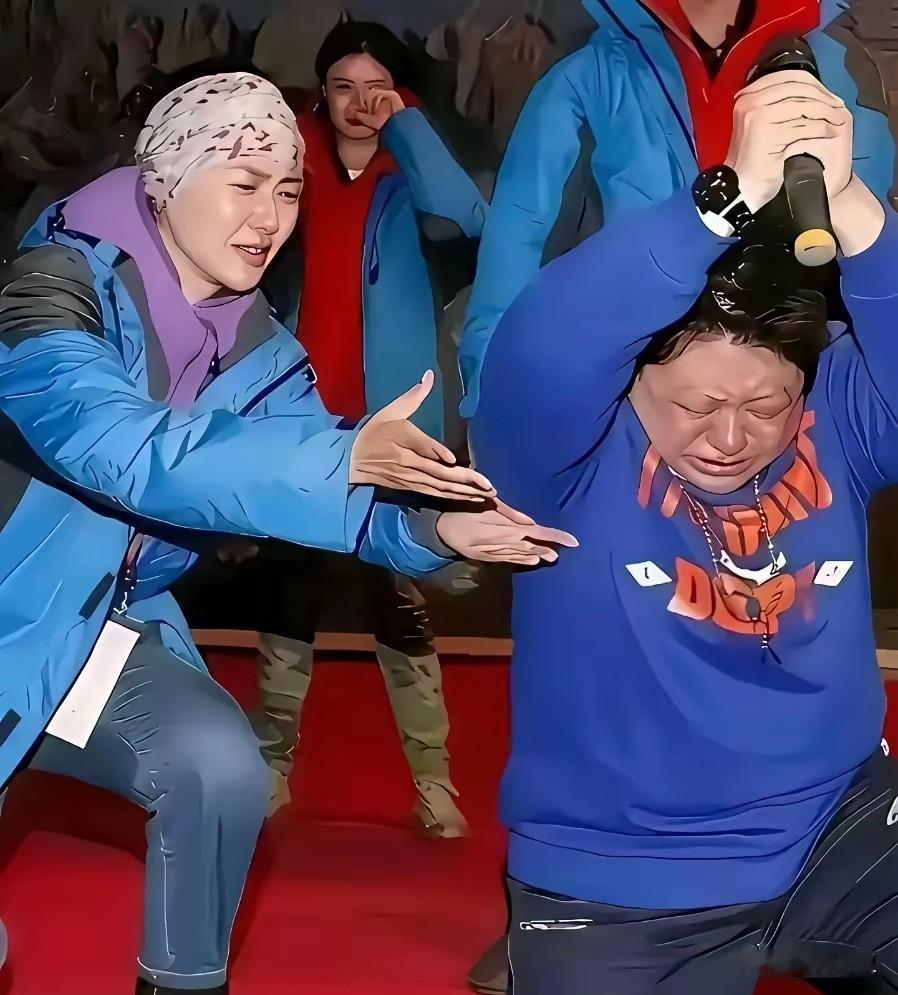 网友说：这是演给月捐人，告诉他们不要停啊韩红慈善 韩红爱心事迹
