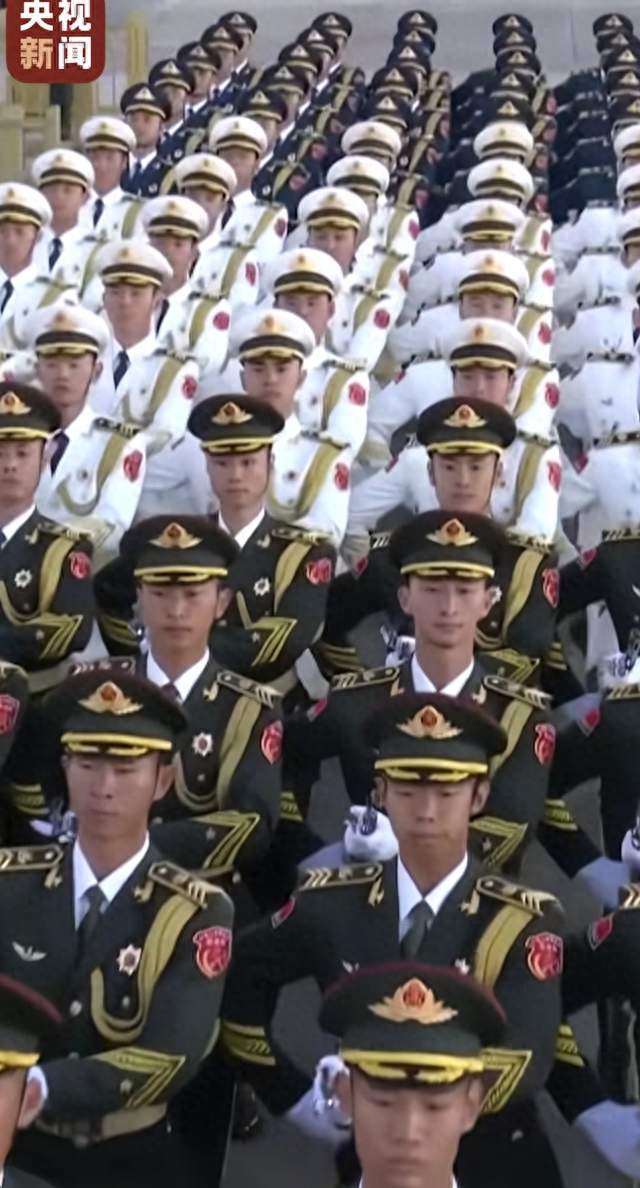 万人齐聚！天安门广场2026国庆升旗仪式，看完热泪盈眶