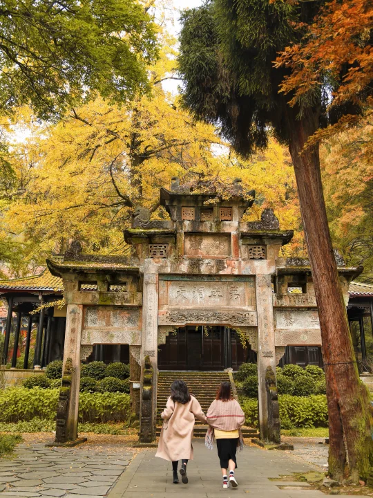 成都周边 | 适合秋天打卡的10座寺庙！