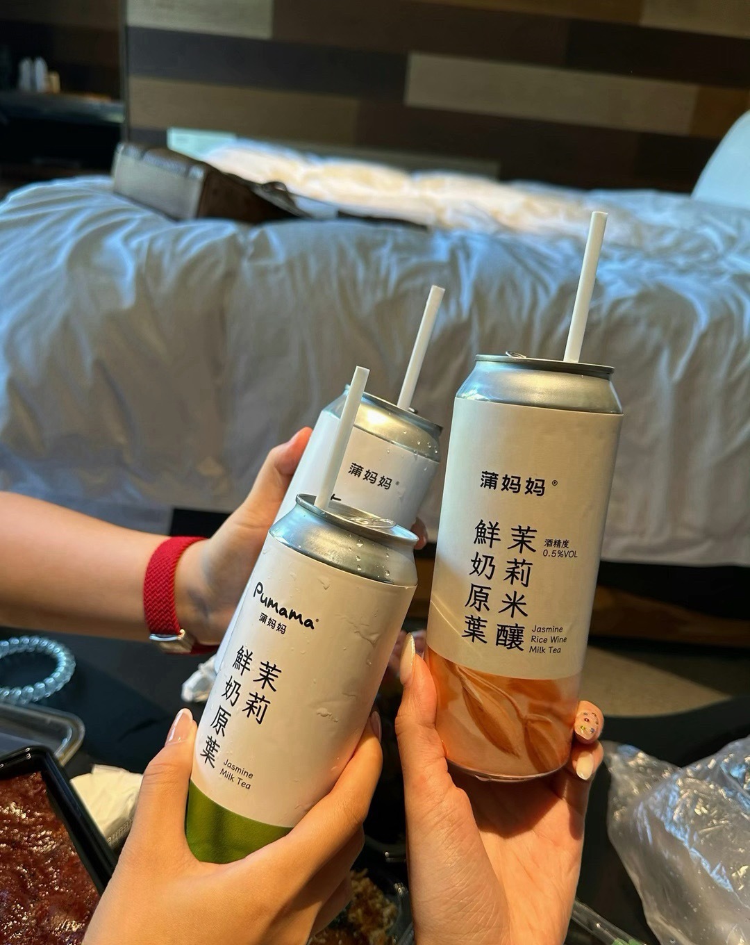 钱是我自己挣的,苦是我自己吃的,我永远是我自己的底气,我不怕没有爱,我舍得离开任
