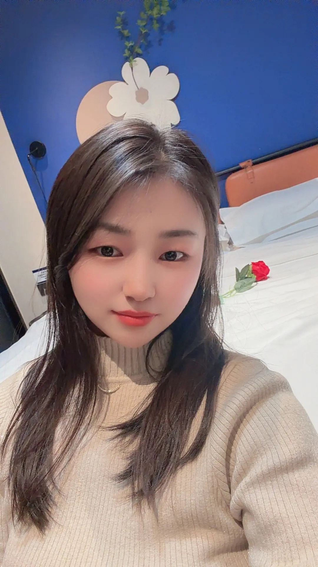 有人天天打扮得漂漂亮亮，有人天天坐在牌桌上，有人从来没做过饭，有人孩子...