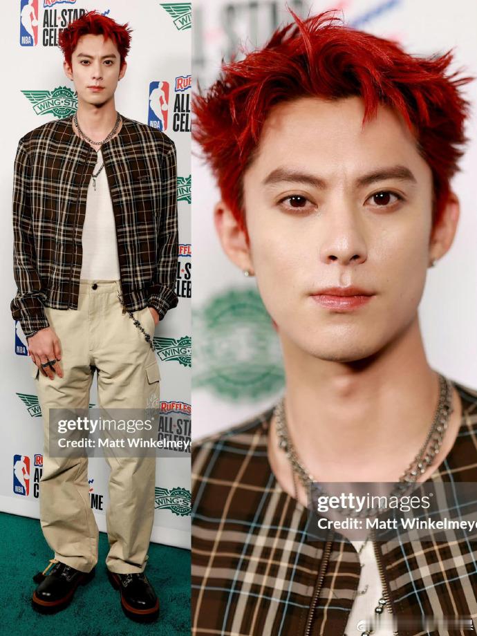 王鹤棣比马丁大十岁意外打破奇妙次元壁王鹤棣比马丁大十岁却依旧少年感爆棚，红头发的