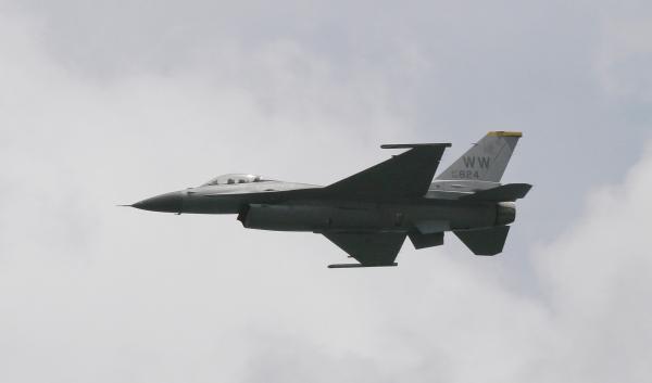 乌克兰武装部队表示，F-16 很难与俄罗斯飞机竞争，期望获得F-35战机

转移