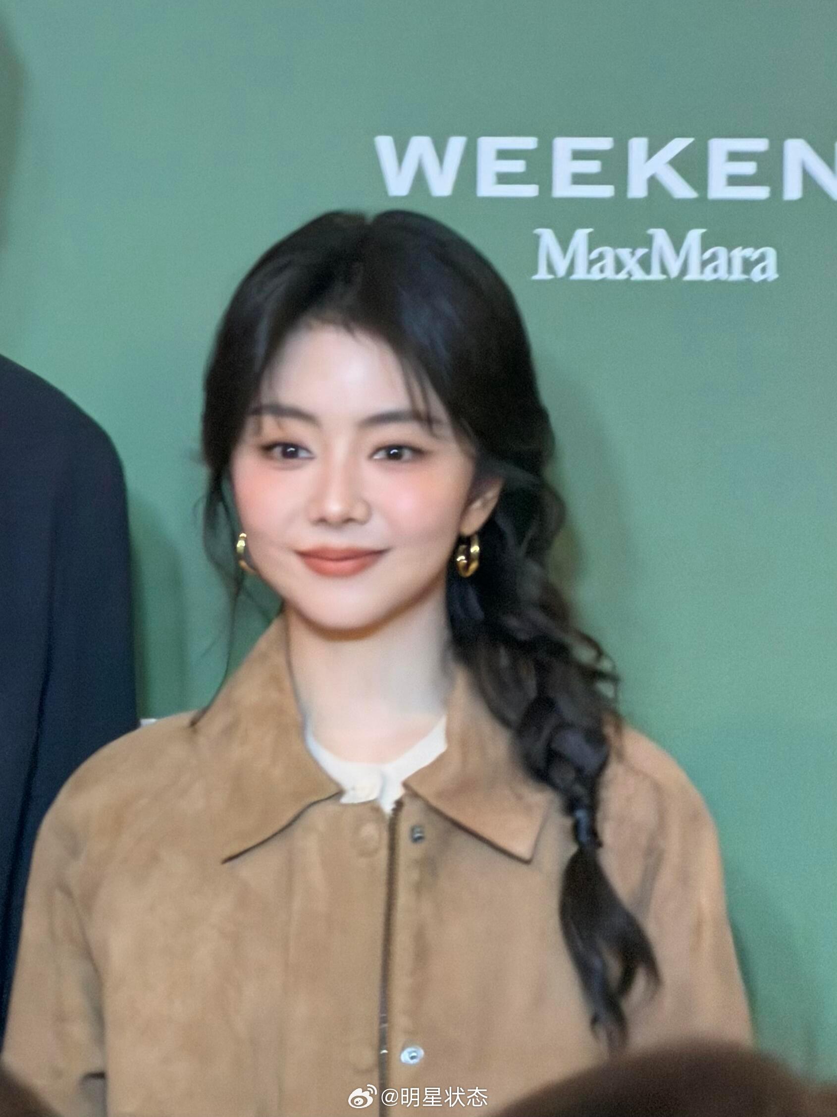 兰香你本人真的又瘦又美，比镜头里还要好看。 ​​​
