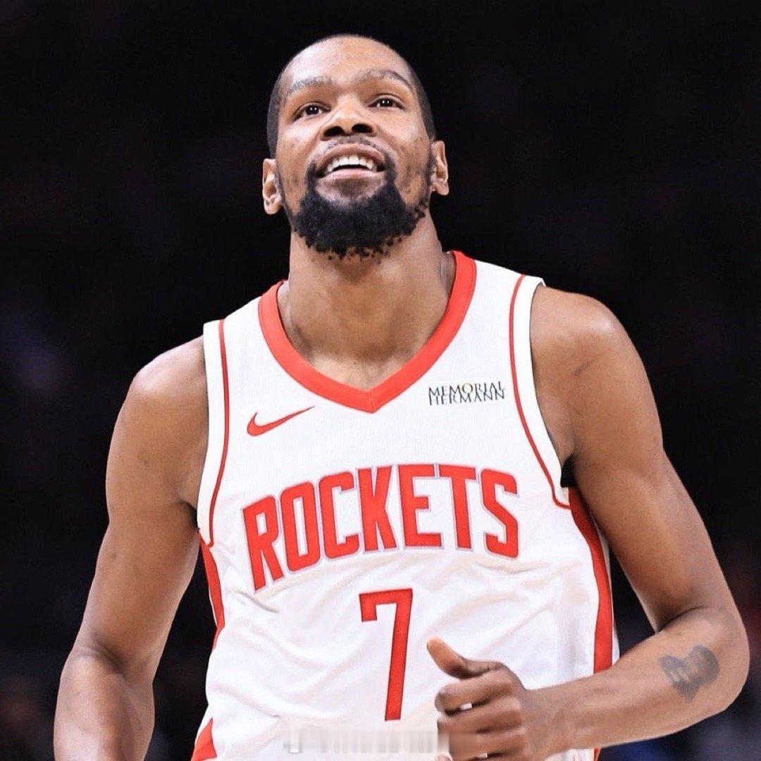 杜兰特谈自己的生涯总得分即将超越乔丹：“作为一名球员，我想有所建树，想拥有自己的