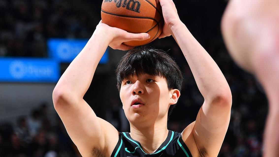 开拓者主教练斯普利特对杨瀚森的表现终于忍无可忍了！

（阅读前请点个赞，点个关注