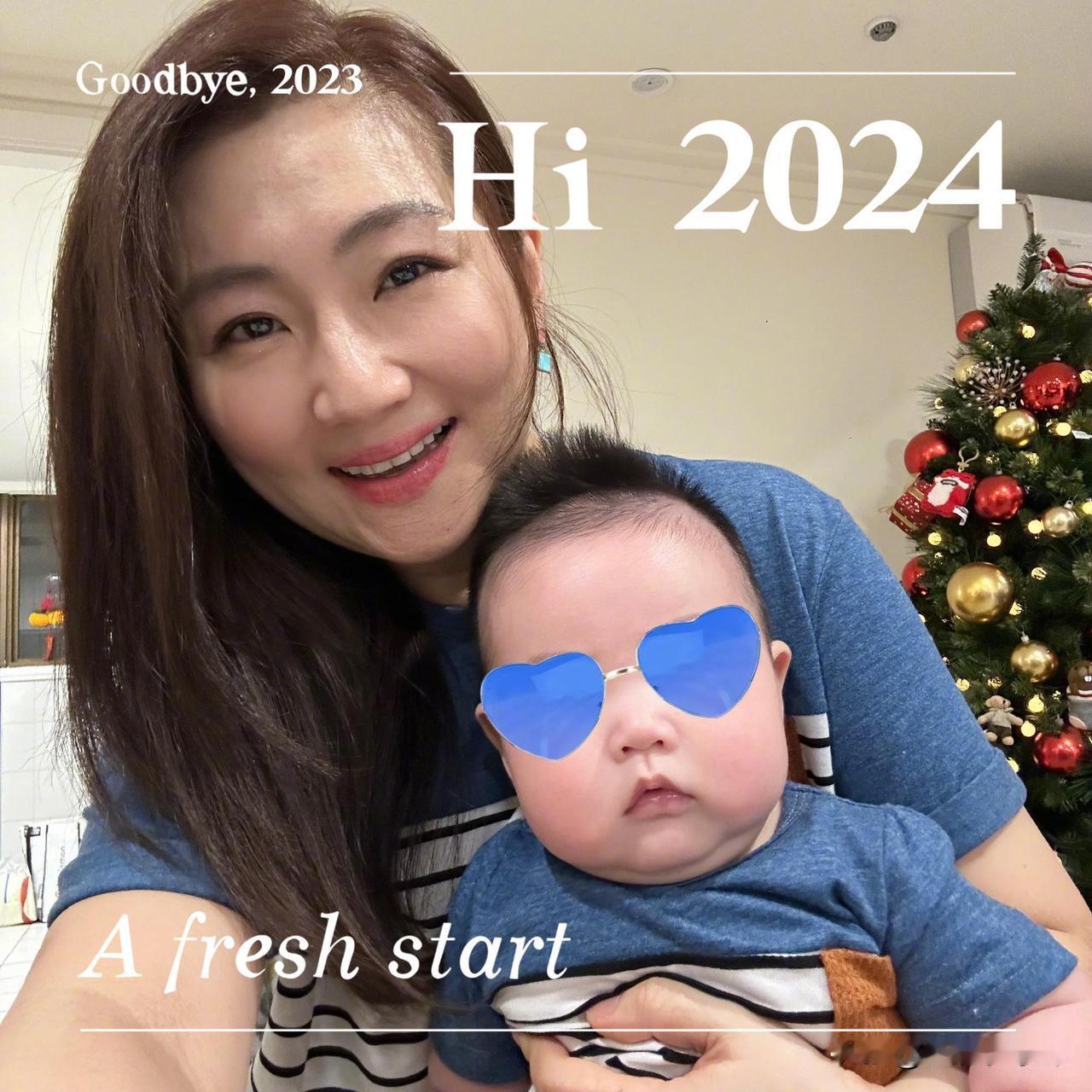 Selina元旦晒母子同框，3个月的儿子出镜，虎头虎脑超像爸爸。