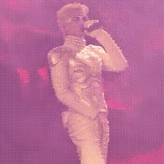 这不该封杀吗？摸裆提胯，动作猥琐下流，主办方不审核吗？
现在唱歌都不正经唱歌了，