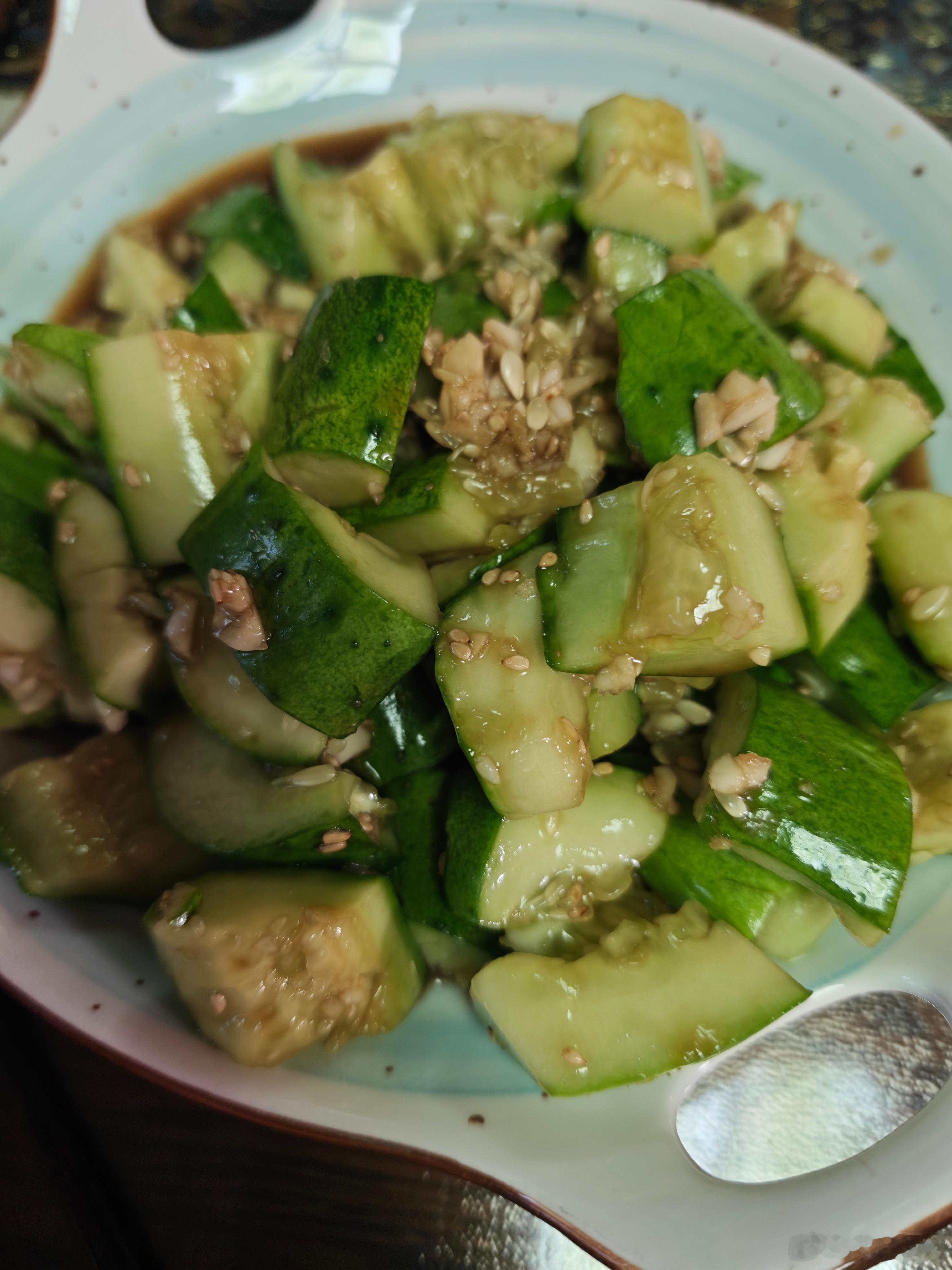 我的美食日记不可辜负的美食绘食小筑依然吃农家四件套～感觉能瘦三斤。