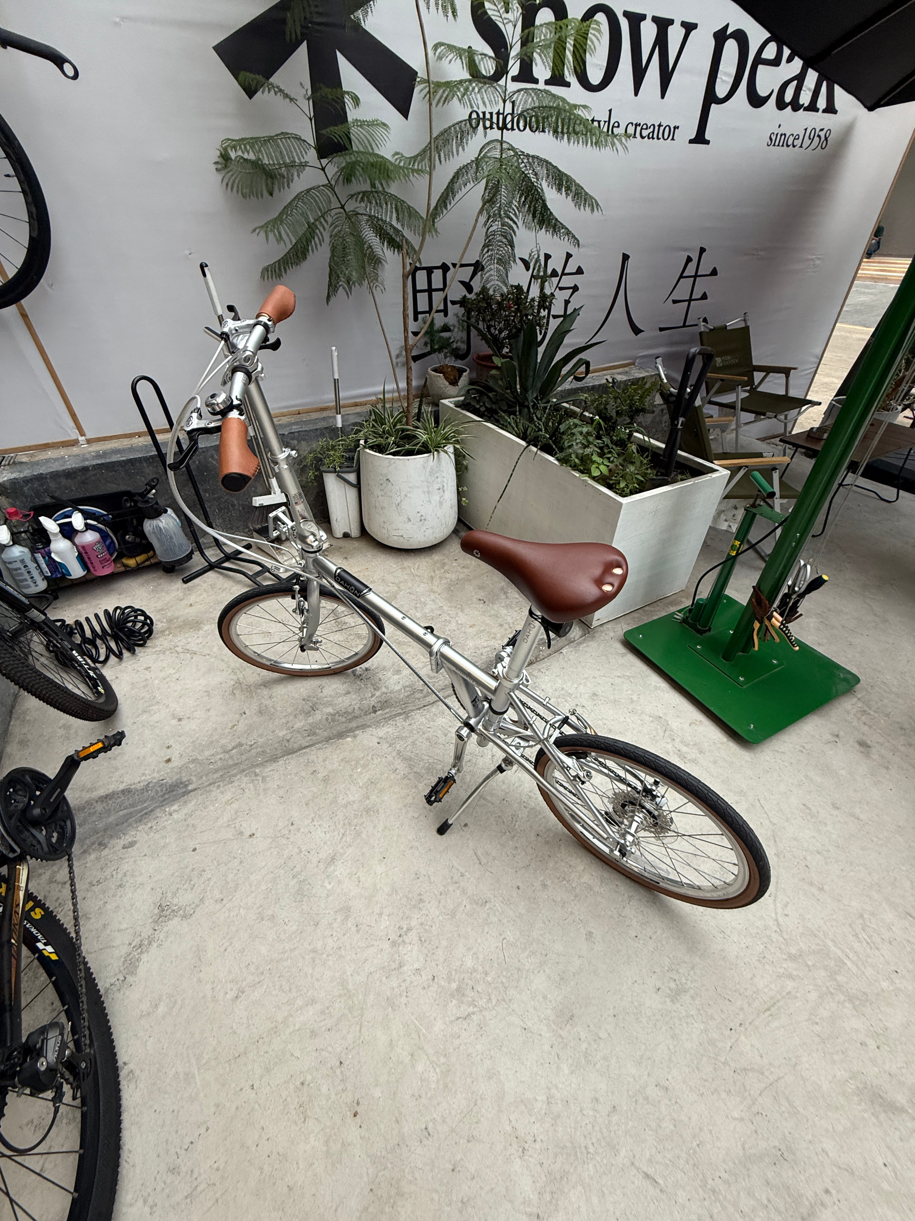有一股冲动劲，想整个🚲有什么牌子型号推荐的吗（又想玩又怕吃灰）[泪][泪] ​