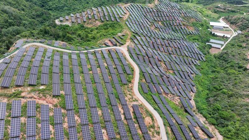 中国进口下降，需求崩了？真相浮出水面。

据媒体6月12日报道：中国进口确实降了