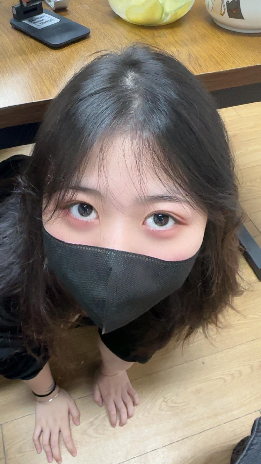 你看起来有些营养不良 建议你服用一些我