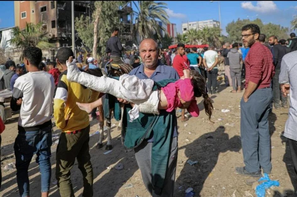 美国对以色列的无底线支持，让中东战火外溢、航道受阻、能源与粮食价格暴涨，给全球带