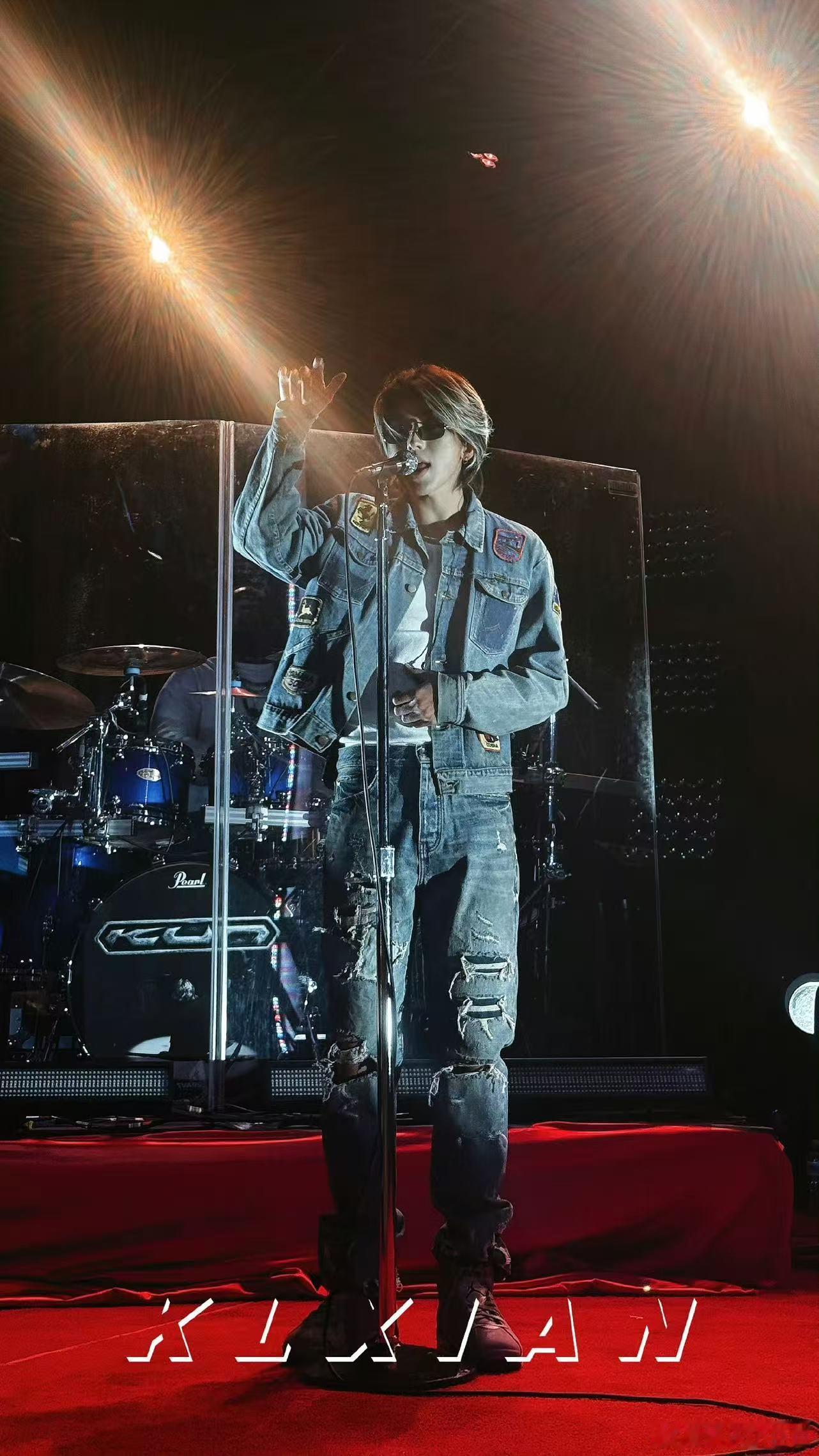 蔡徐坤纽约演唱会合作GQ拍摄独家幕后 看完幕后只想说，蔡徐坤真的很懂时尚，纽约演