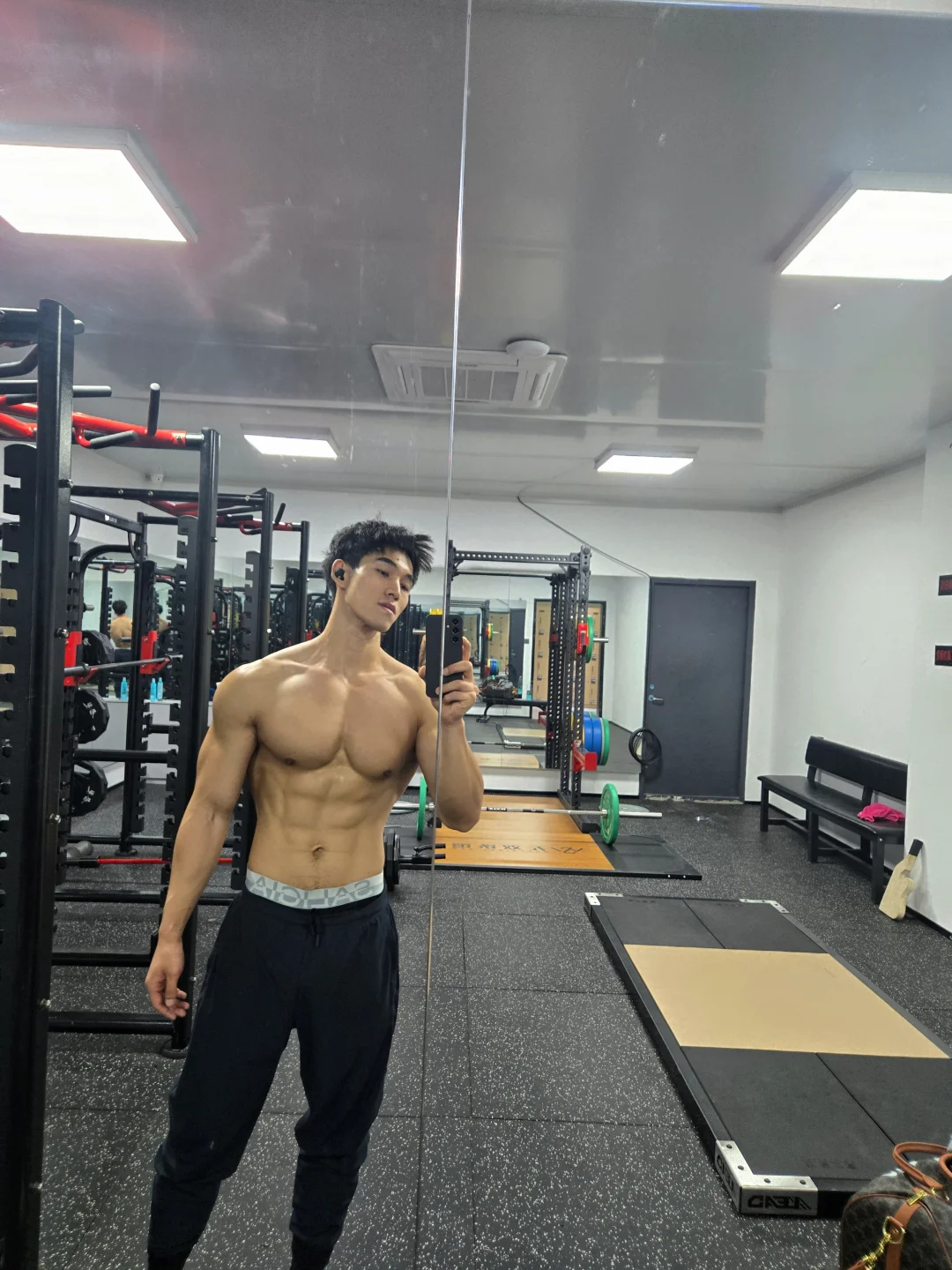 祝你早日拥有肌肉男